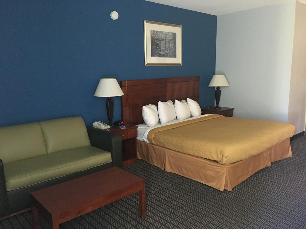 Rodeway Inn غرينفيلد المظهر الخارجي الصورة