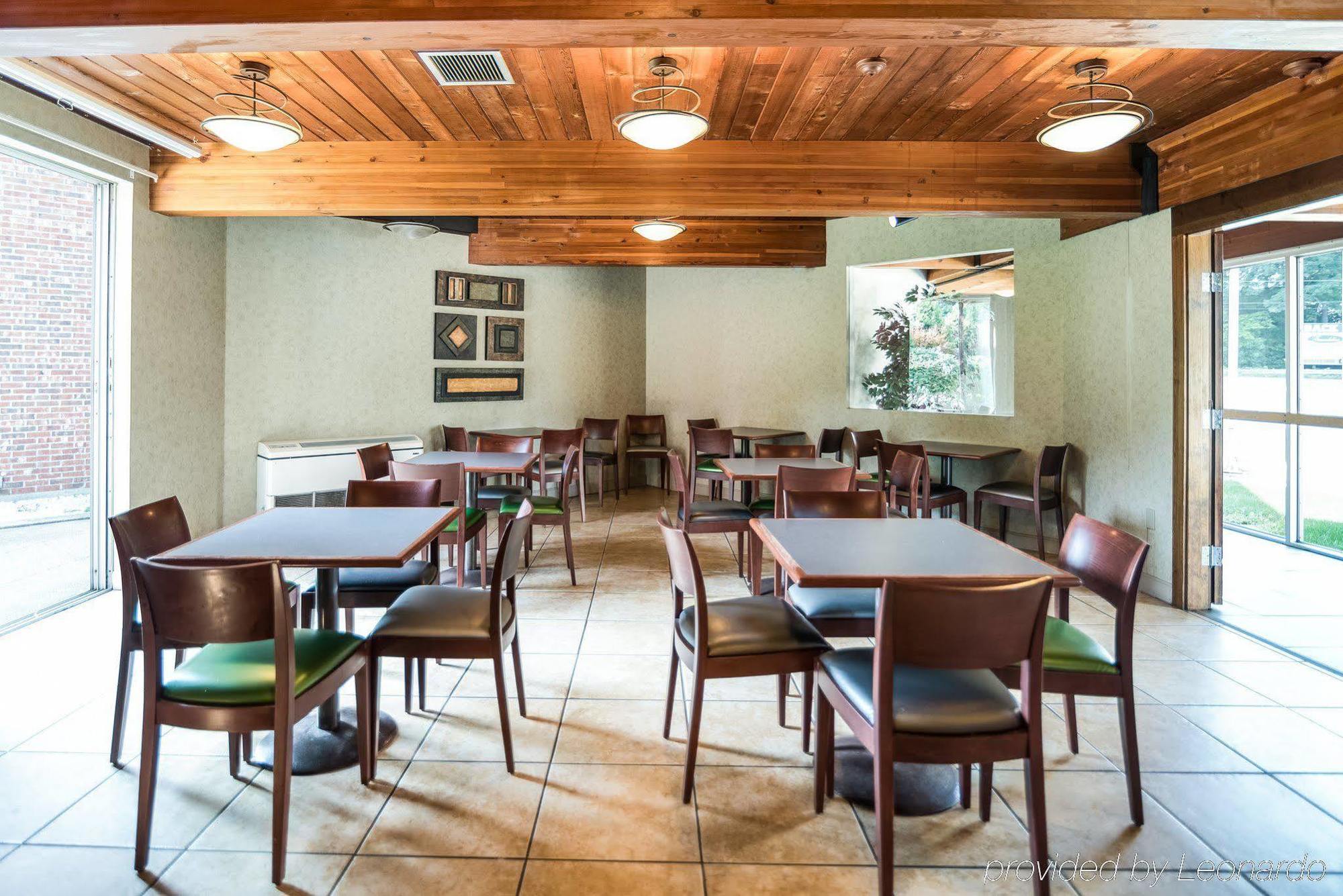 Rodeway Inn غرينفيلد المظهر الخارجي الصورة