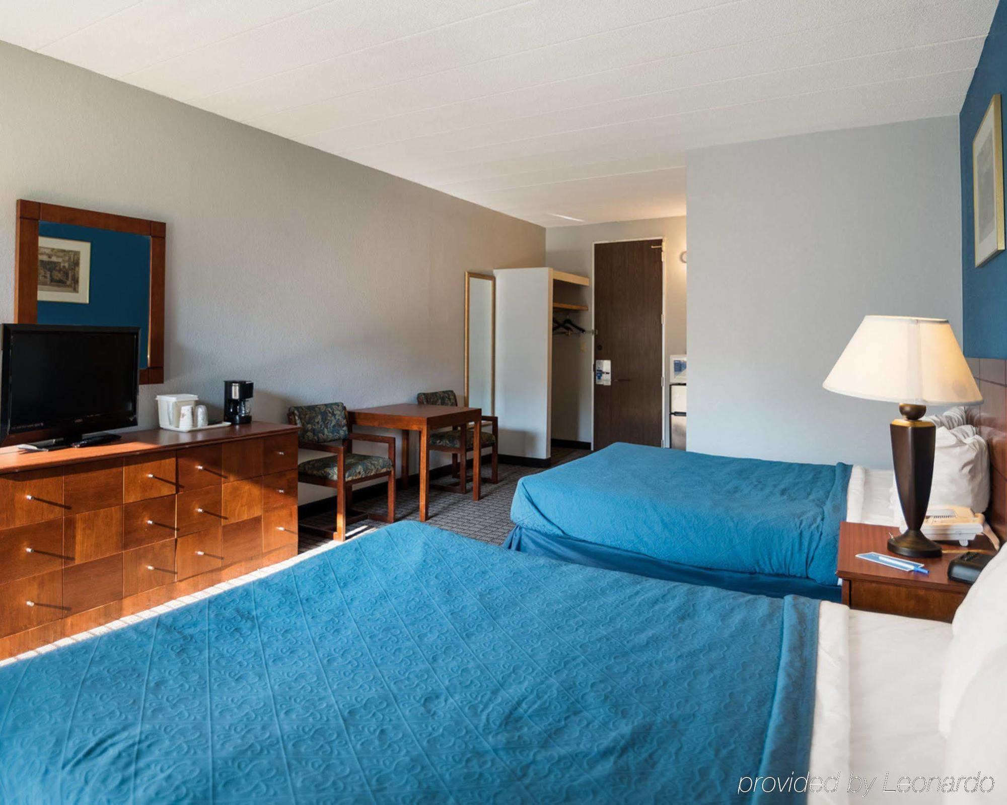 Rodeway Inn غرينفيلد المظهر الخارجي الصورة