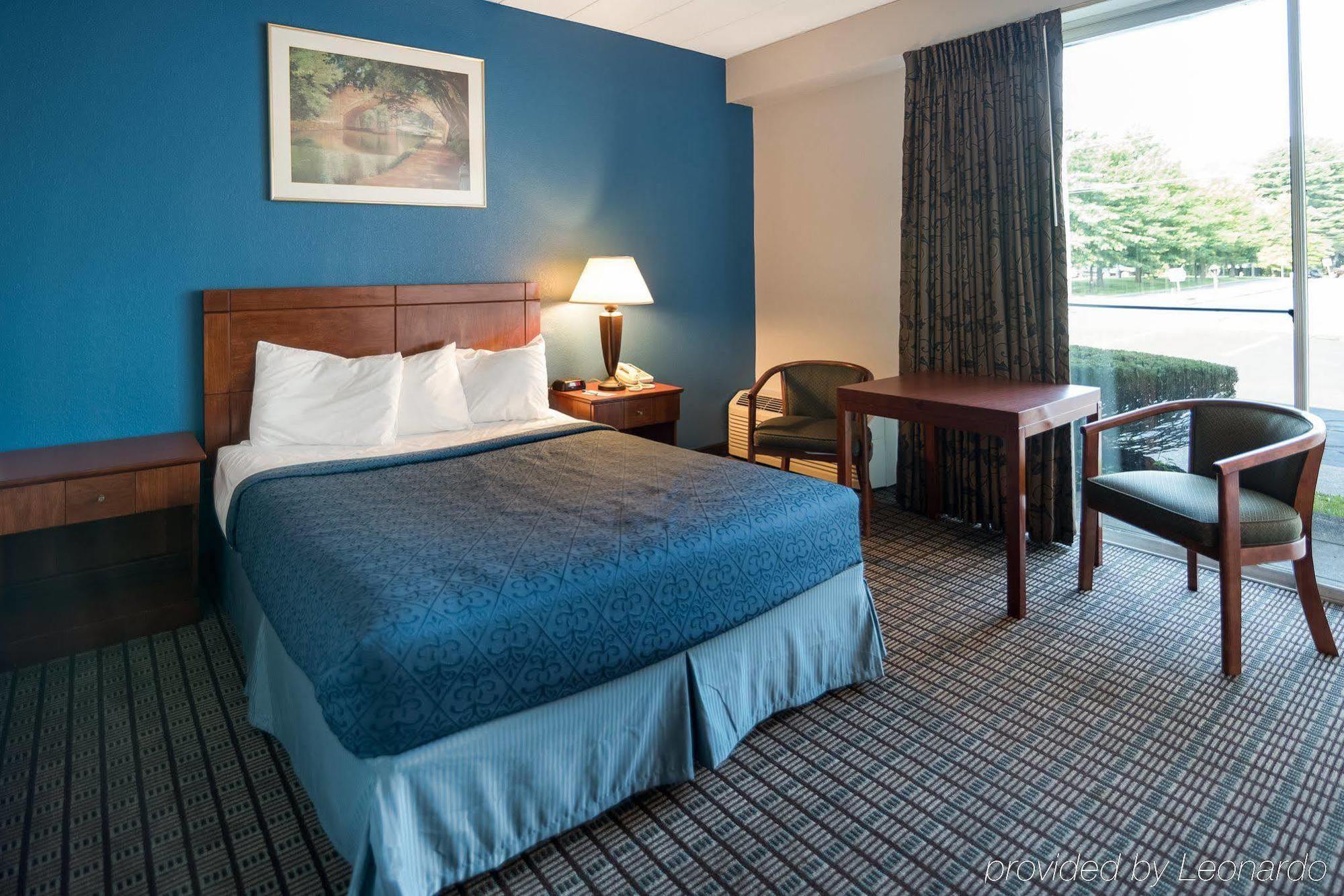 Rodeway Inn غرينفيلد المظهر الخارجي الصورة