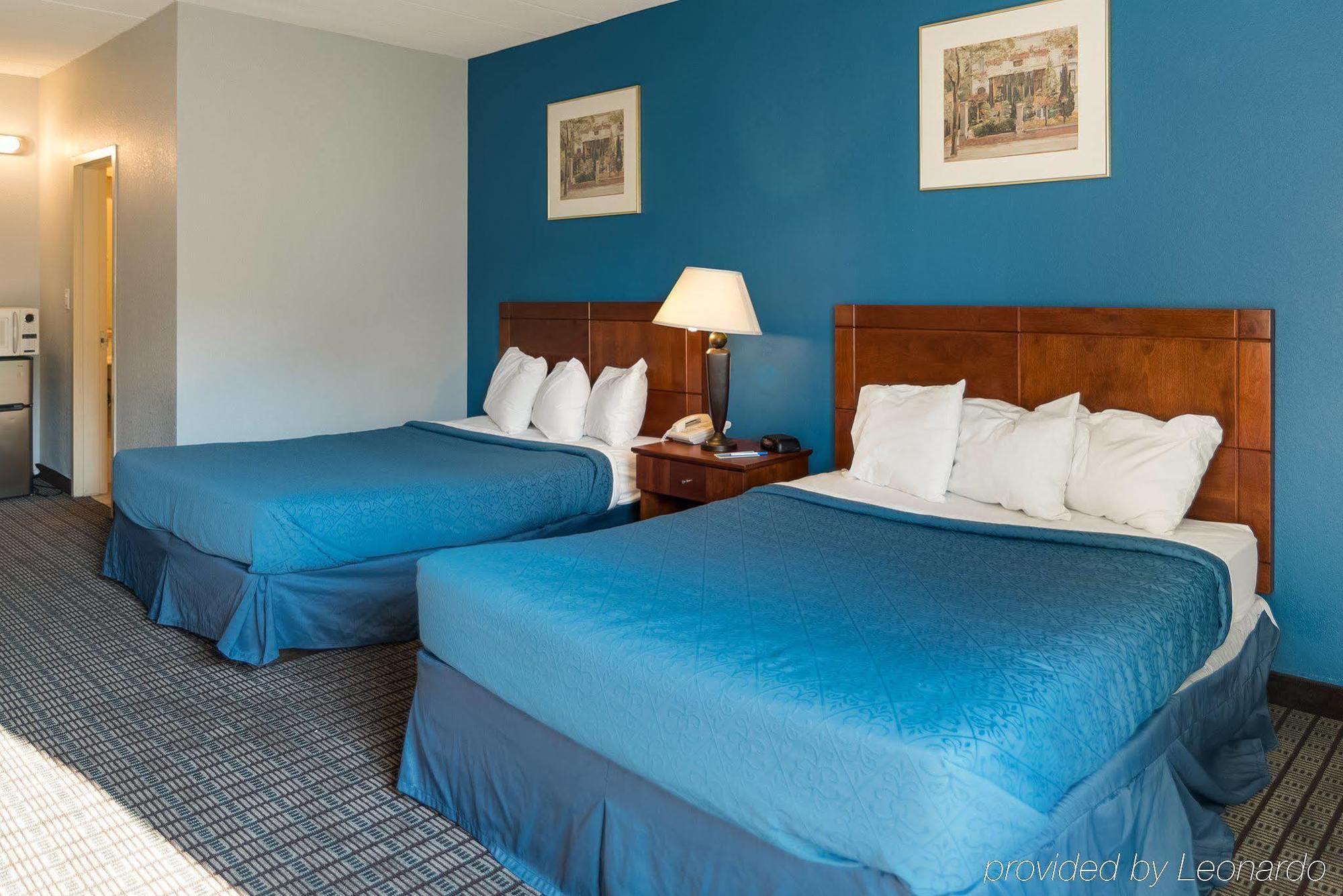 Rodeway Inn غرينفيلد المظهر الخارجي الصورة