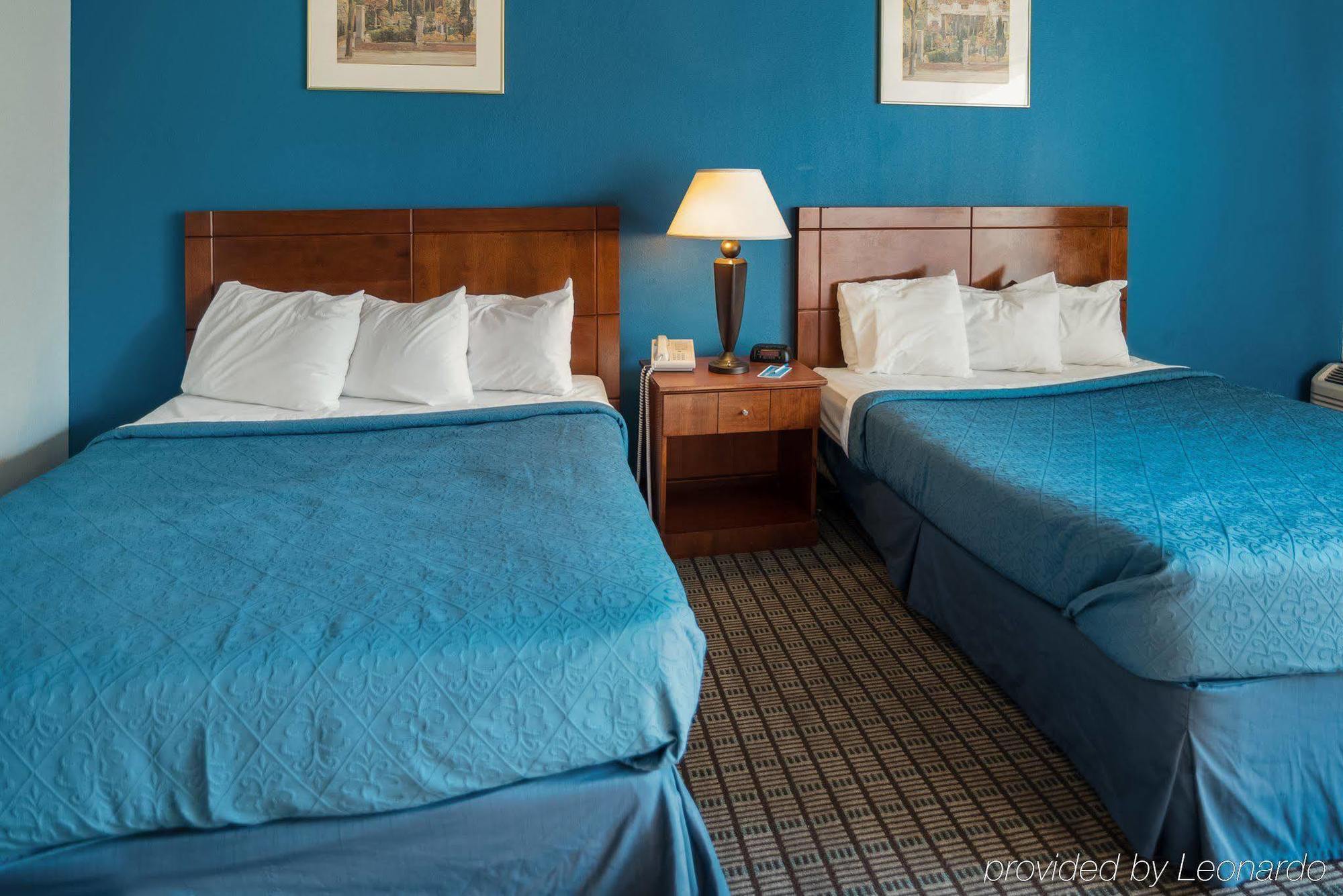 Rodeway Inn غرينفيلد المظهر الخارجي الصورة